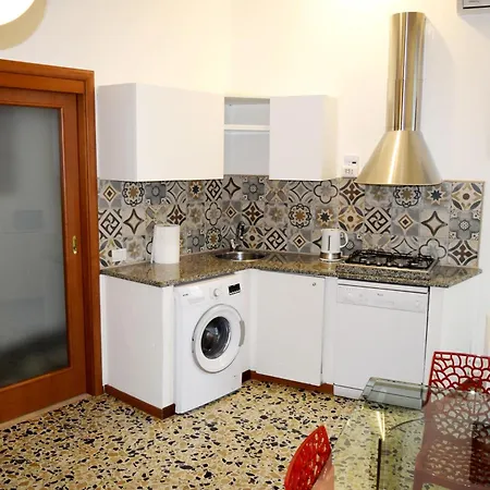 Il Pittoresco Гостевой дом Кальяри